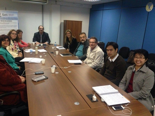 Assessores de Relações Internacionais participam de reunião com o Secretário da SETI (Secretaria da Ciência, Tecnologia e Ensino Superior).